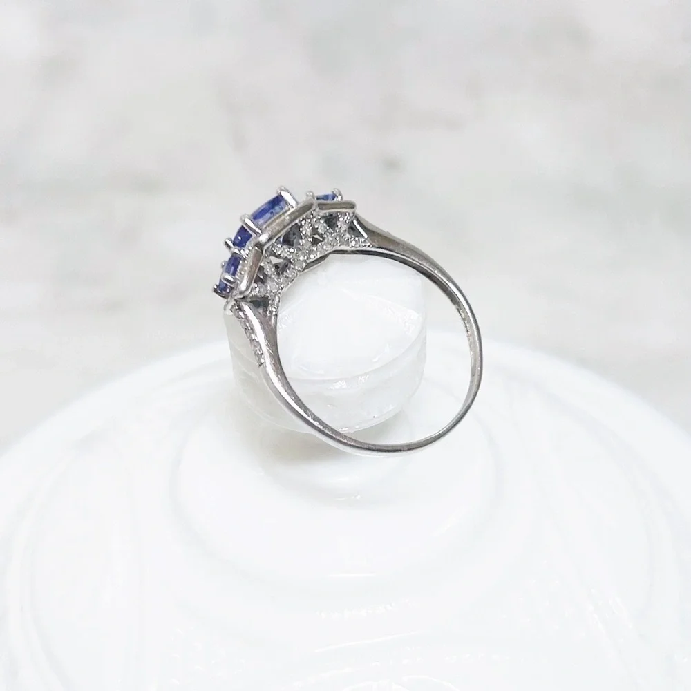 14kt white